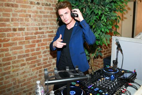 James kennedy dj - Mar 1, 2022 · James Kennedy is a musician, DJ, and reality television personality from the United Kingdom. Kennedy is most known for his job at Lisa Vanderpump's SUR Restaurant & Lounge and the reality television program Vanderpump Rules, which is based on it. 